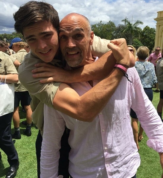 jacob elordi father