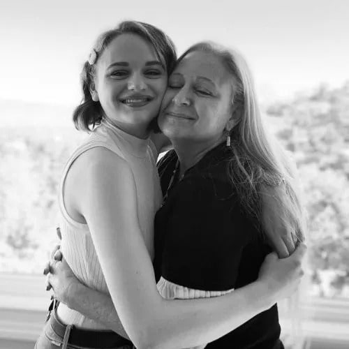 joey king mother