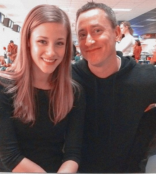 lili reinhart father