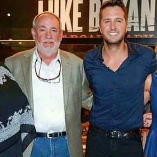 luke bryan father