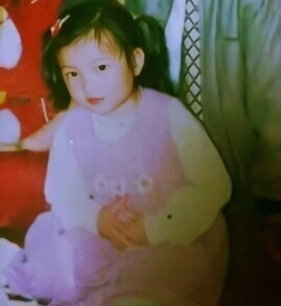 park soo-young childhood pic