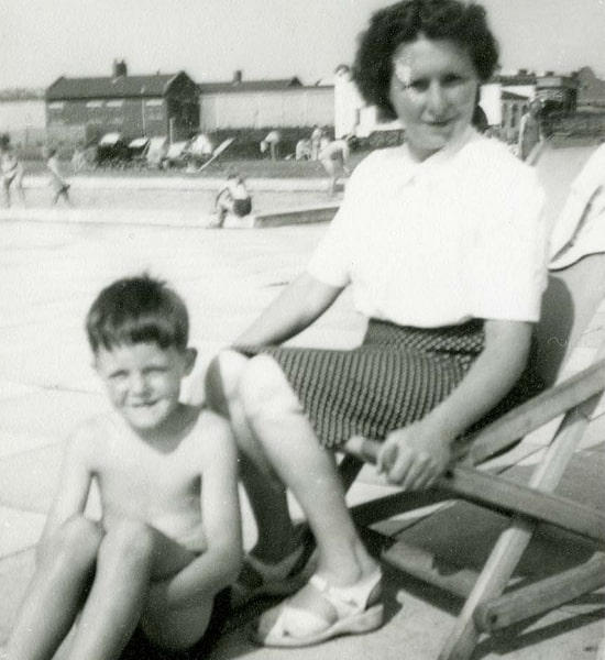 paul mccartney childhood pic mother