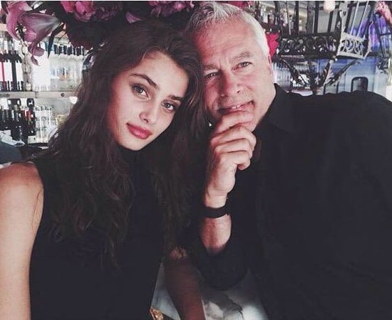 taylor hill father