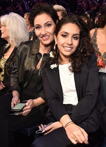 alessia cara mother