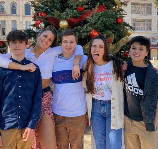 hannah meloche siblings