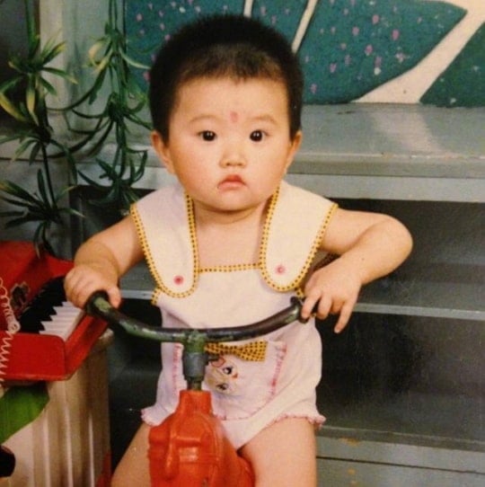 jing tian childhood pic