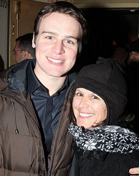 jonathan groff mother