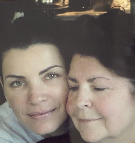 julianna margulies mother