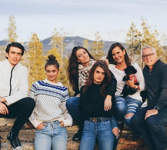 logan rae hill family