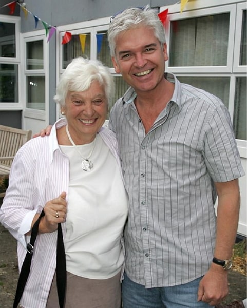 phillip schofield mother