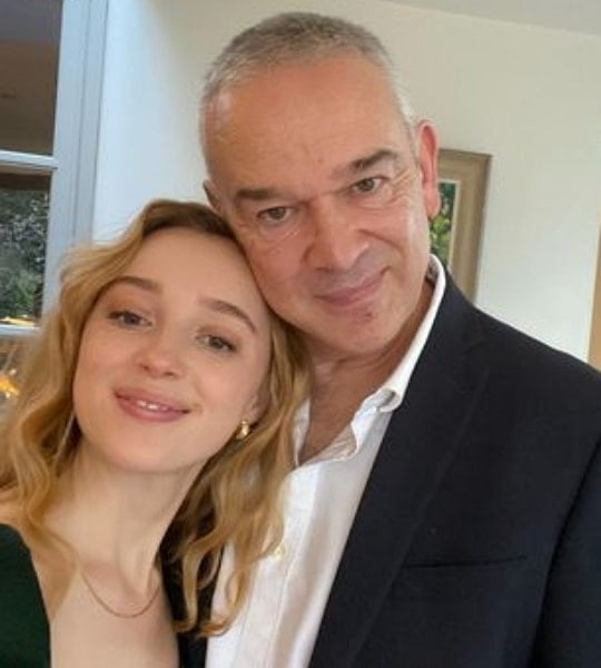 phoebe dynevor father