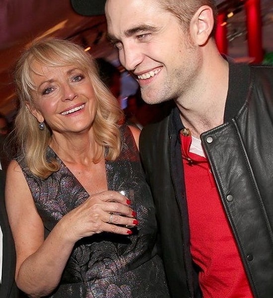 robert pattinson mother