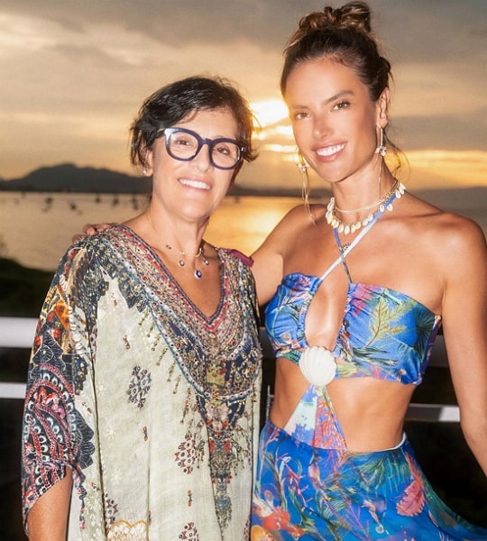 alessandra ambrosio mother