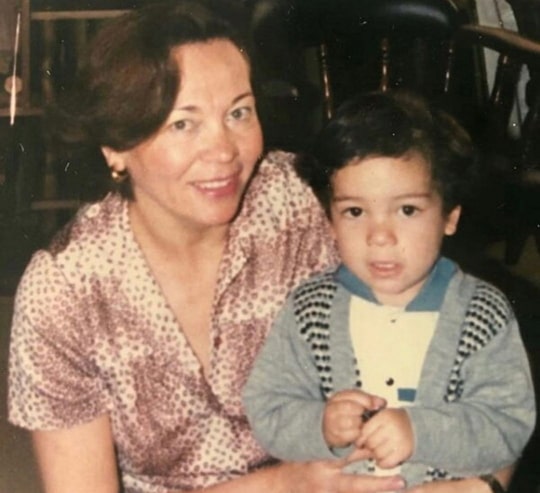 alfonso herrera mother