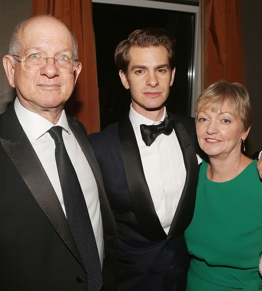 andrew garfield parents