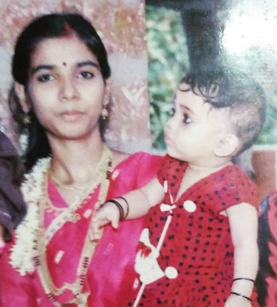 dhanya rajesh childhood pic