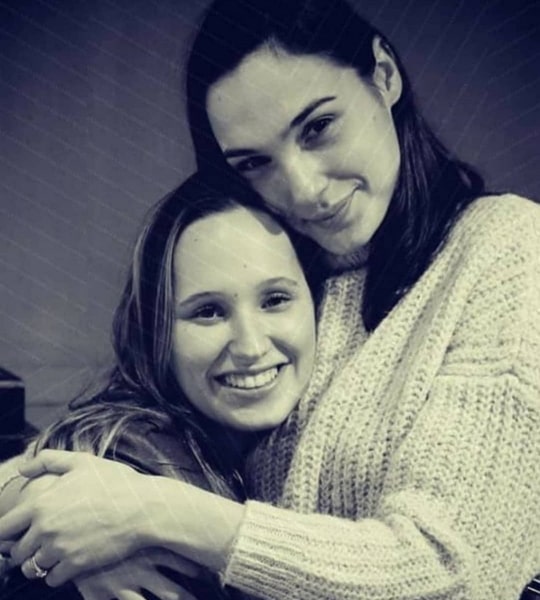 gal gadot sister