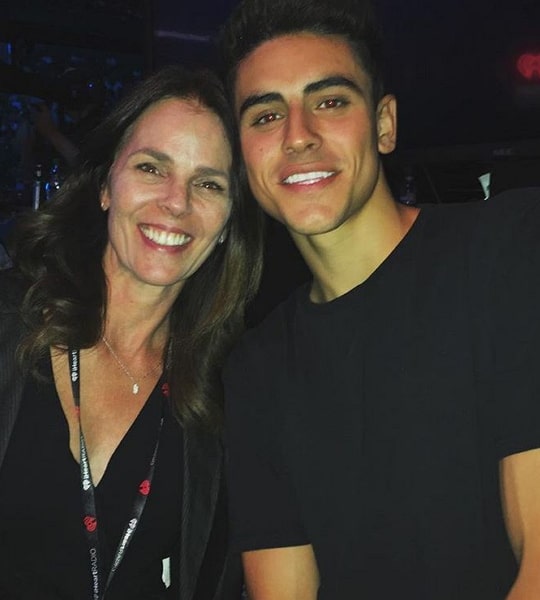 jack gilinsky mother