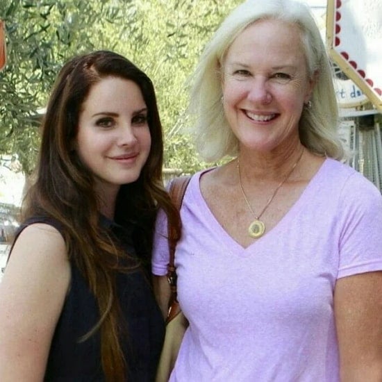 lana del rey mother