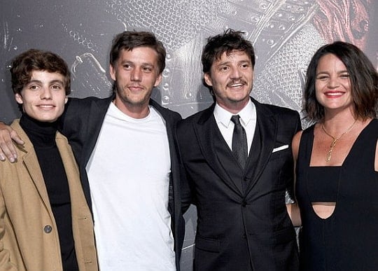 pedro pascal siblings