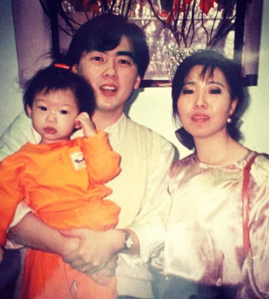 awkwafina parents