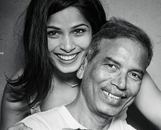 freida pinto father