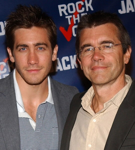 jake gyllenhaal father