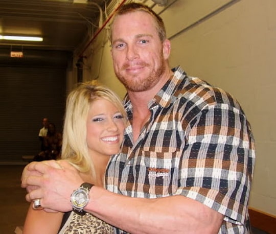 kelly kelly boyfriend