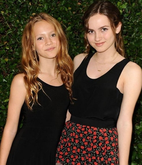 maude apatow with her sister