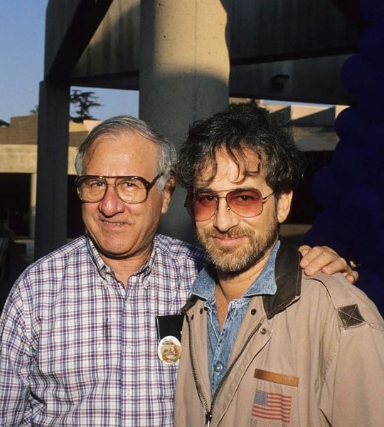 steven spielberg father