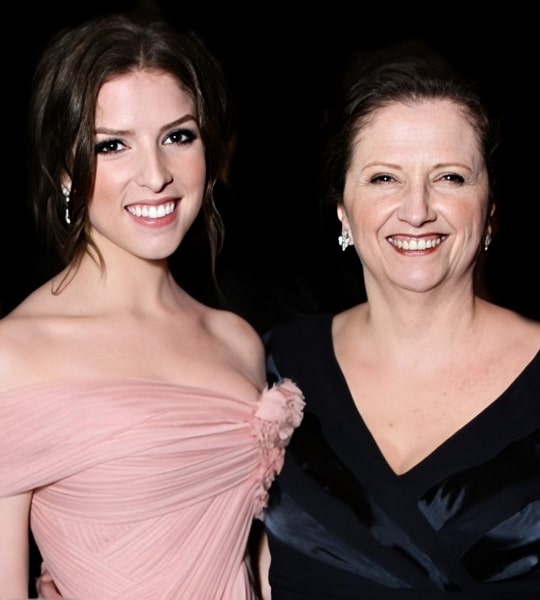 anna kendrick mother