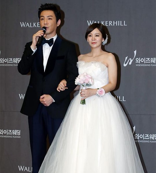 choi won-young wife