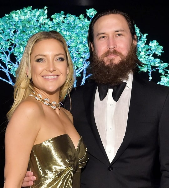 kate hudson fiancé