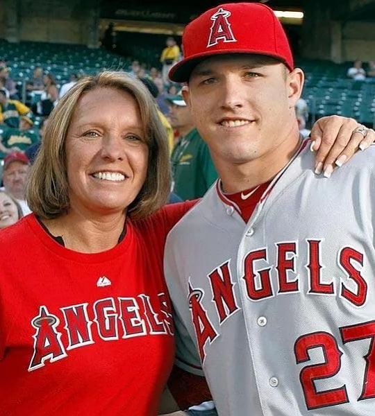 mike trout mother