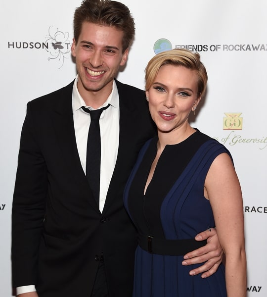 scarlett johansson brother