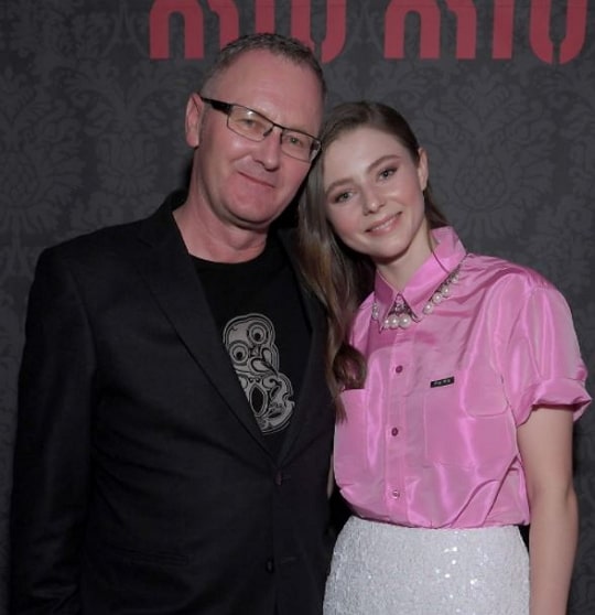 thomasin mckenzie father