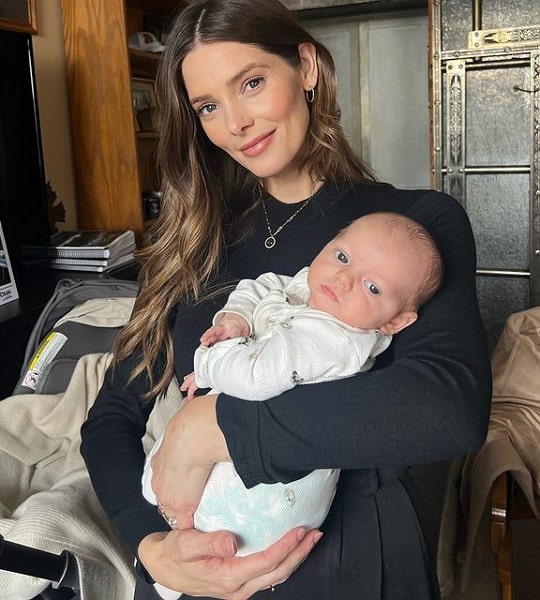 ashley greene daughter