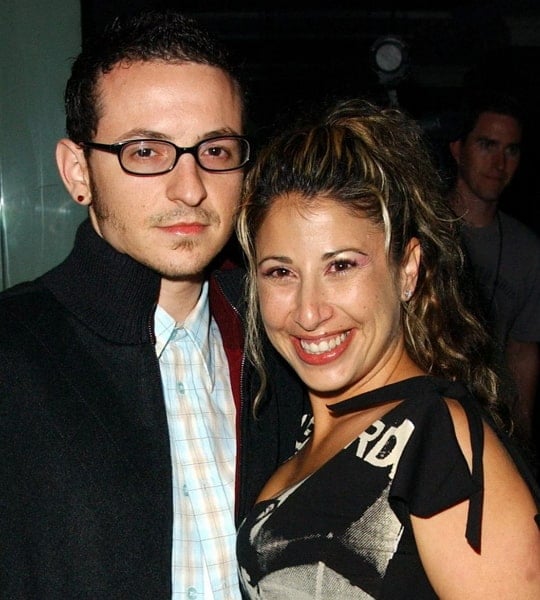 chester bennington wife