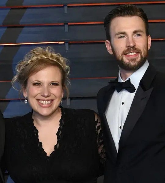 chris evans sister