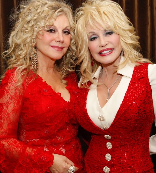 dolly parton sister