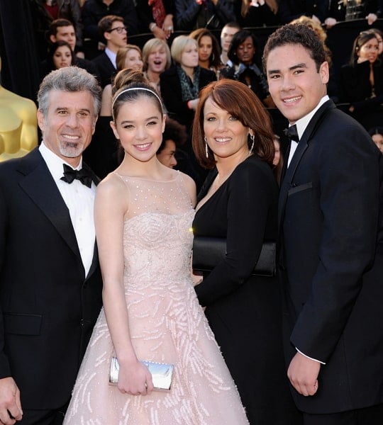 hailee steinfeld family