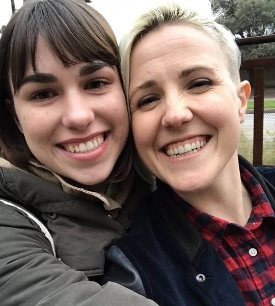 hannah hart sister