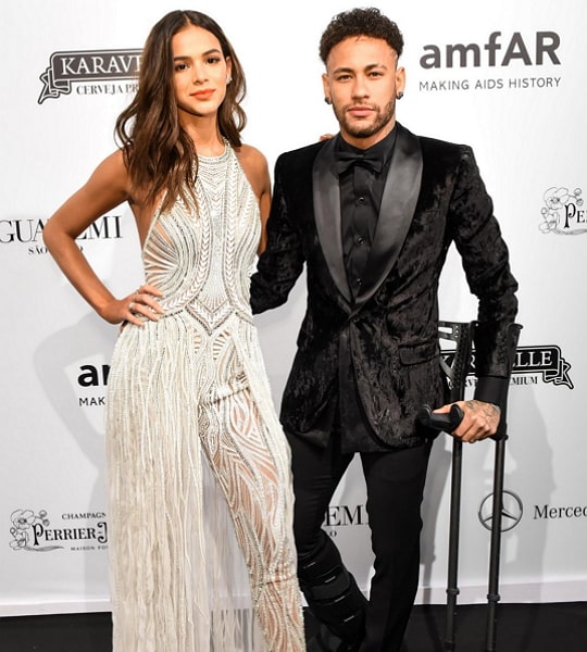 neymar ex-girlfriend