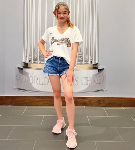 angelica hale