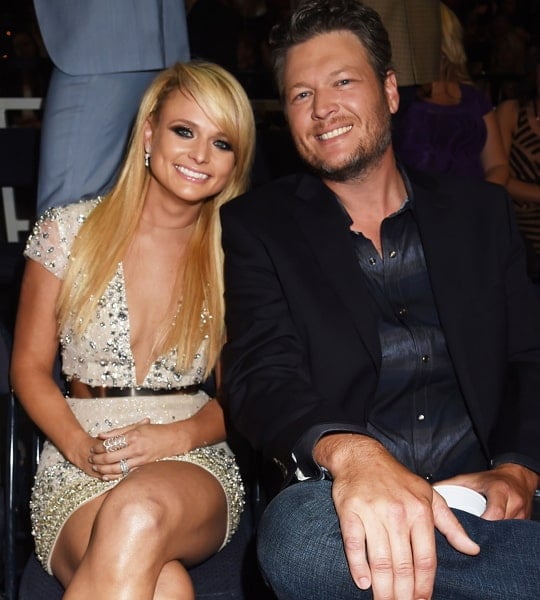 blake shelton wife