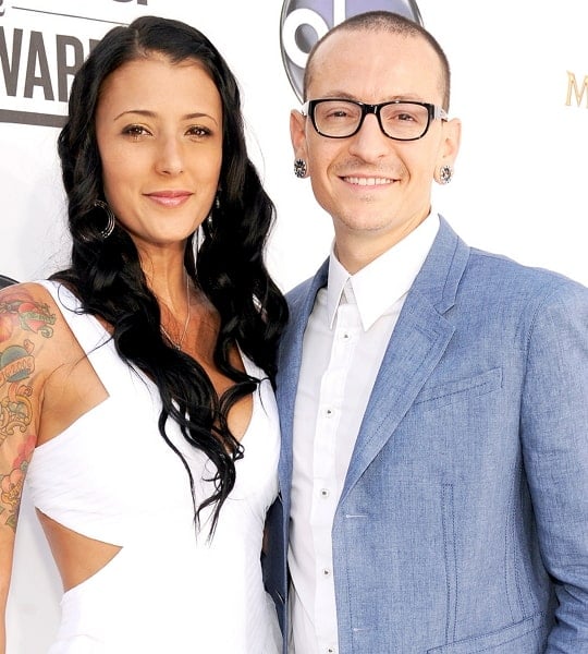 chester bennington wife