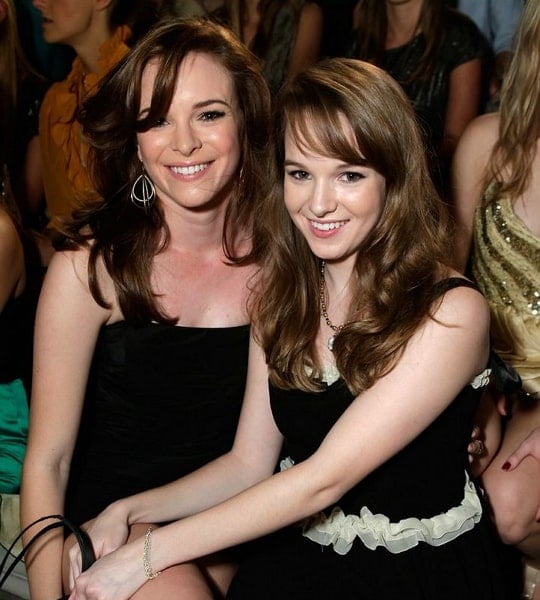 danielle panabaker sister