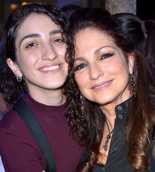 gloria estefan daughter