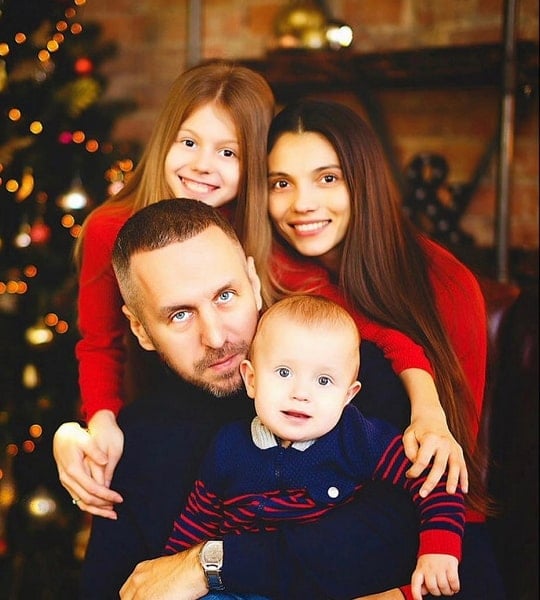 mari kruchkova family