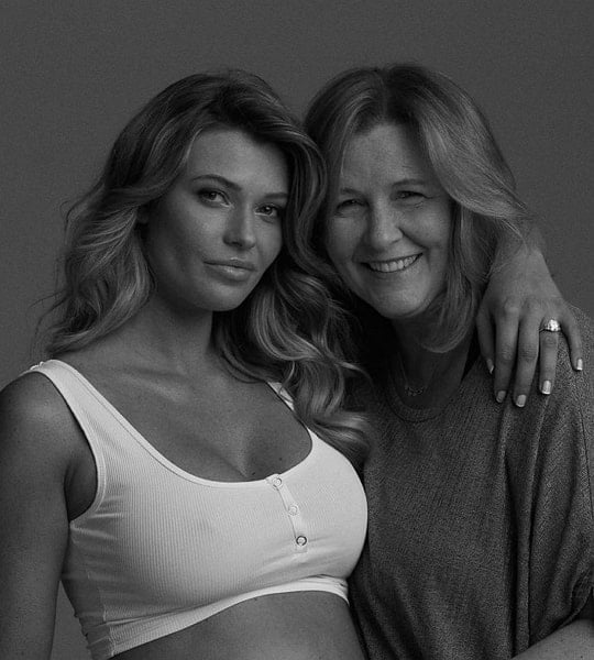 samantha hoopes mother